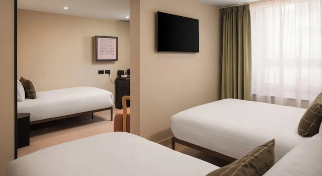 Четырёхместный номер (Newly Refurbished) Central Park Hotel