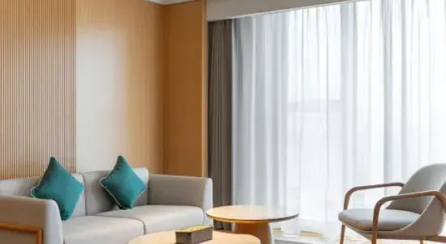 Люкс Deluxe JI Hotel (Ji'an County Luling Avenue)