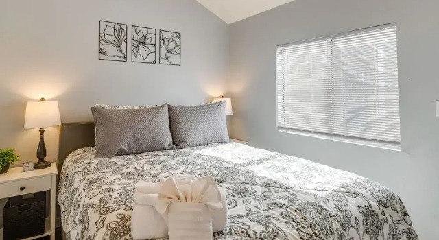 Pet-friendly Lake Havasu City Home w/ Fire Pit!, Забронировать Отель Лейк-Хавасу-Сити штат Аризона
