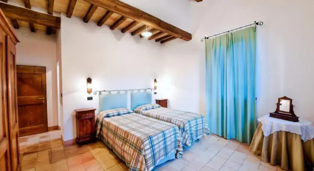 CASATIC, Rezervovat Hotel Urbania 