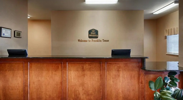 Franklin Inn & Suites