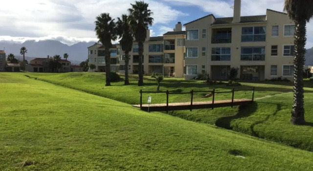 Greenways Strand Golf Beach C3