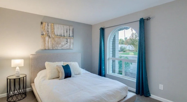 Luxury Scottsdale home w/ Heated Pool, Spa, Putting Green, fire pit, & more! by RedAwning, Prenota Hotel Phoenix 