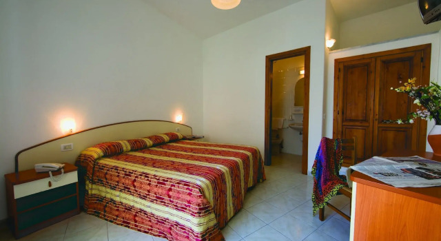 Hotel Al Bosco, Забронировать Отель Отели Форио с питанием, Пансион