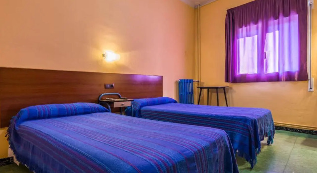 Двухместный номер Standard Hostal Urgell