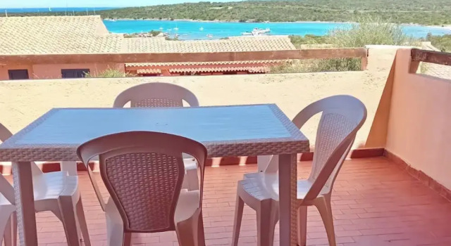 Семейные апартаменты с балконом Residence in Marinella just 300 mt from the sea