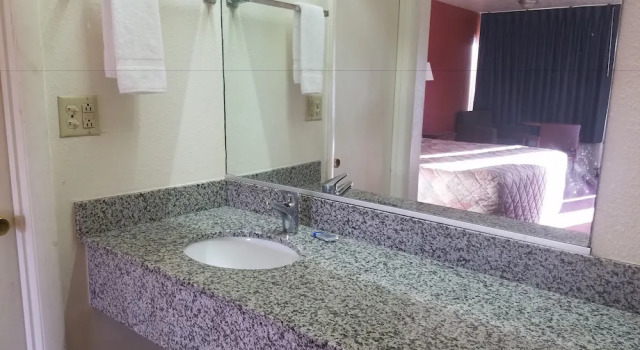 Номер Standard c 1 комнатой Masters Inn Columbia I-26