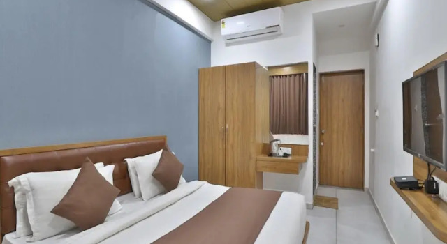 Hotel The Global Point, Rezervovat Hotel Hotely v Gujarat s parkováním, Parkování