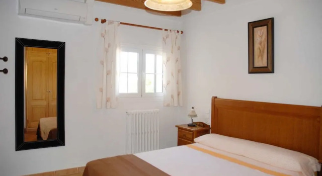 Villa Tugores Lloseta, Book Villa  