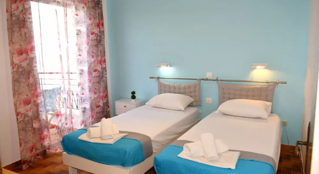 Семейный номер Standard с балконом и с видом на море Utopia Kavos Hotel