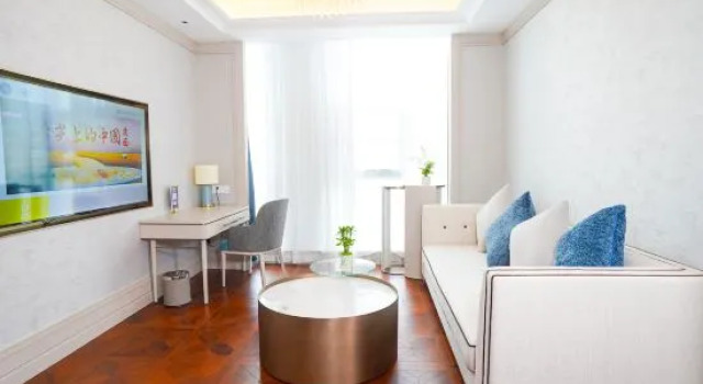 Люкс Deluxe с 3 комнатами Wuxi Seaview One International Grand Hotel