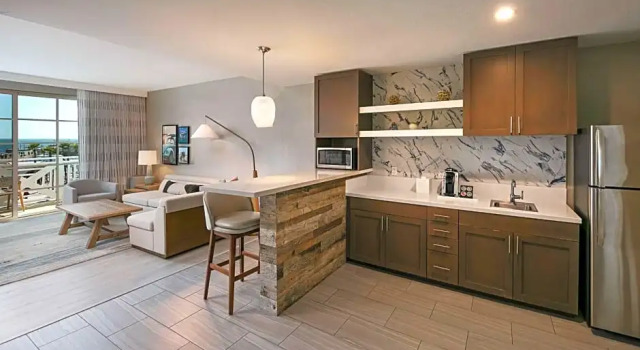 Двухместный люкс c 1 комнатой с балконом и с видом на океан Inn at the Pier Pismo Beach, Curio Collection by Hilton