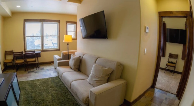 Caples 1 Bedroom Townhouse, Забронировать Отель Кирквуд штат Калифорния, рядом с The Wall