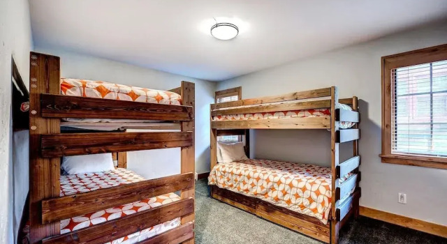 Коттедж Frisco Street House 100 4 Bedroom Home by RedAwning