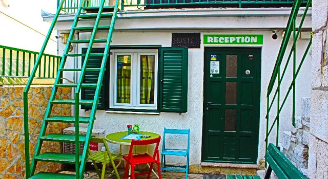 Croparadise Hostel