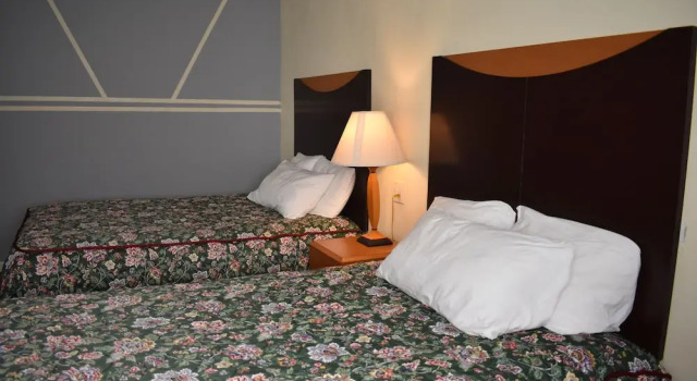 Четырёхместный номер Standard East Norwich Inn