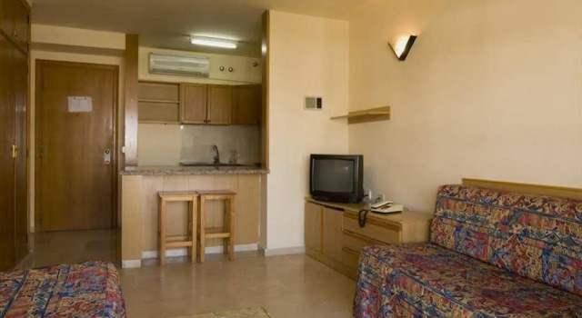 Apartamentos Michelangelo Arysal, Забронировать Отель Салоу Tarragonès, рядом с Туристическое управление города Салоу
