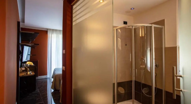 Трёхместный номер Standard с видом на озеро Art Hotel Ventaglio