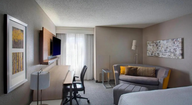 Номер Standard Courtyard by Marriott New Orleans Warehouse Arts District