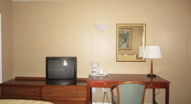 Village Inn & Suites - Sudbury, Reserva ahora Hotel Naughton Ontario