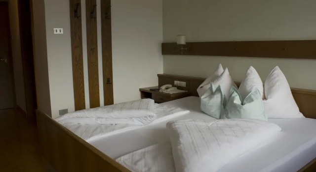 Двухместный номер Standard с балконом Hotel Tirolerhof