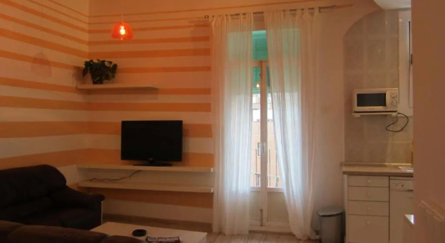 Fira Plaza España Apartment 3th floor balcony, Забронировать Апартаменты/квартира Сантс-Монжуик , рядом с Фонд современного искусства Франа Дауреля