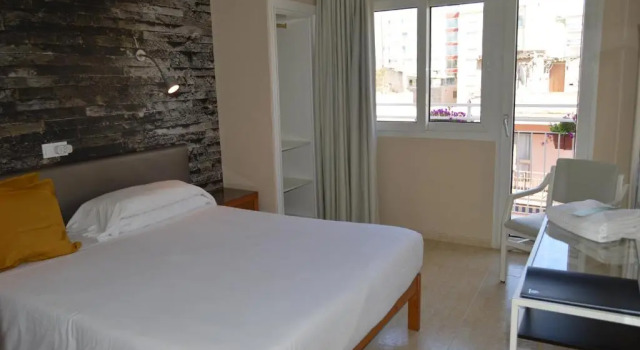 Двухместный номер Standard с балконом Hostal Mar del Plata