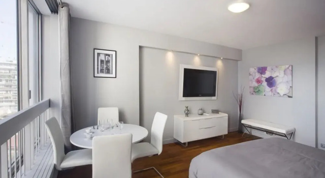 Apartment With one Bedroom in Paris, With Wonderful City View, Furnish, Забронировать Апартаменты/квартира Париж Иль-де-Франс, рядом с Maison de Balzac