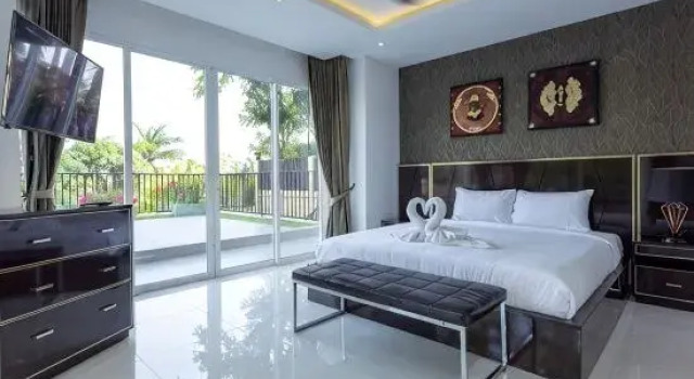 *Ocean View 4BR w/ Private Pool & Rooftop V179, Забронировать Отель Бухта Чалонг остров Пхукет