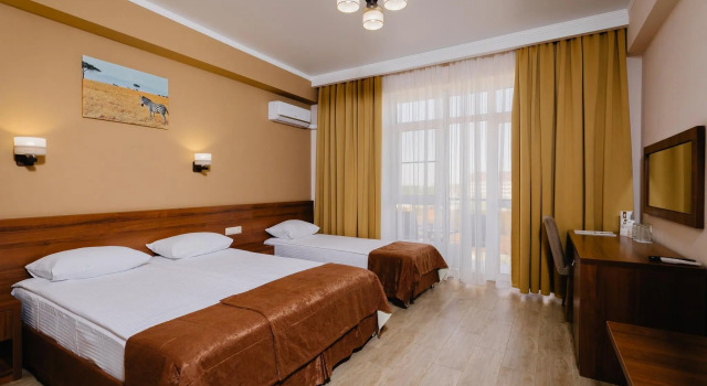 Family Pride Inn (Фэмили Прайд Инн)