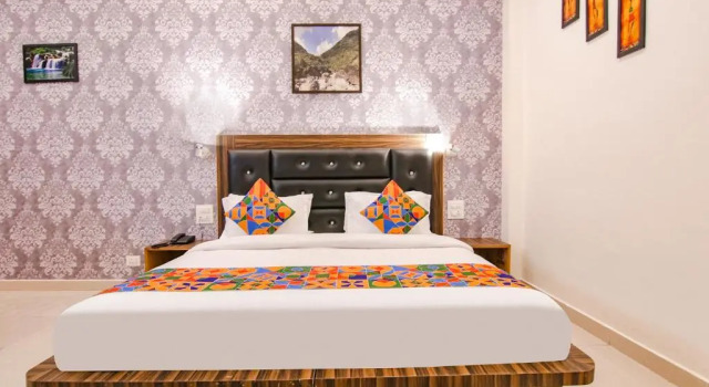Люкс FabHotel Rakus Place