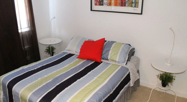 Adib Apartments - 625 Borthwick Ave, Varaa Huoneisto Ottawa 