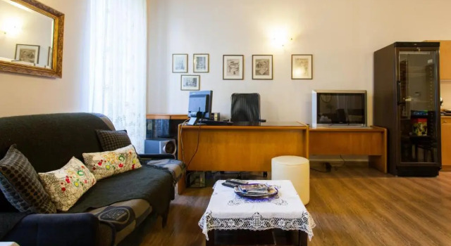 Студия Psyri Neoclassical House w Yard - Free Parking