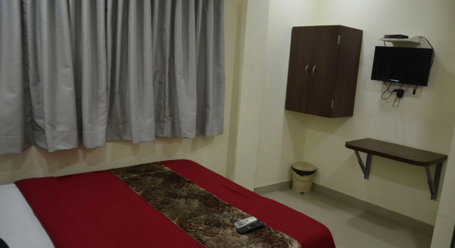 Hotel Star Inn, Забронировать Отель Отели штата Махараштры с завтраком, Завтраки