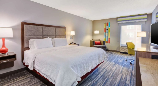 Номер Standard Hampton Inn Cincinnati Airport-North