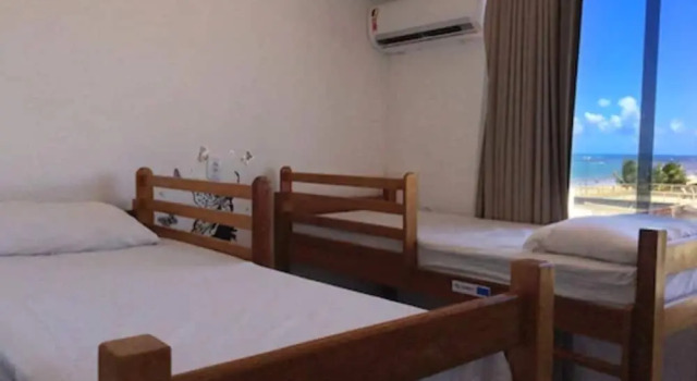Кровать в общем номере рядом с пляжем Maraga Beach Hostel