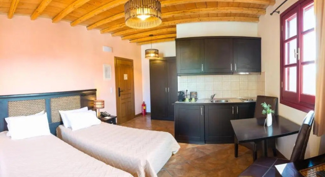Lively Lofts by The Varos Residences, Забронировать Отель Варос Лимнос