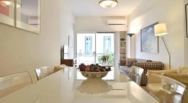 Architect Designers Apartment in Kolonaki, Забронировать Апартаменты/квартира Отели Афины с парковкой, рядом с Театр Каролос Коун "Театрон технис", Парковка