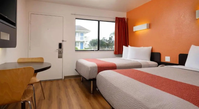 Четырёхместный номер Standard Motel 6-Pismo Beach, CA