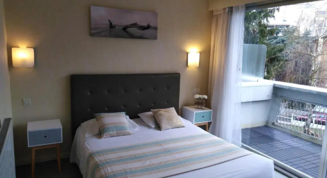 Двухместный номер Standard с балконом Hotel Maison Forge - Ex Hotel ASTORIA- Saint Etienne-Centre des Congrès