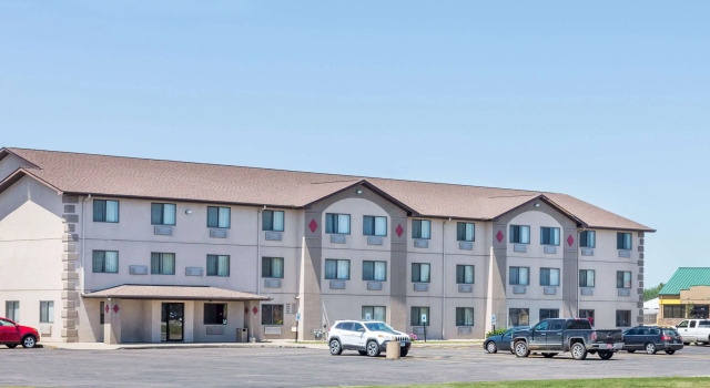 Super 8 Sioux City South, Rezerwuj Hotel Hotele w Iowa z parkingiem, Parking