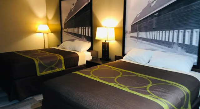 Четырёхместный номер Standard The Inn & Suites SW Omaha