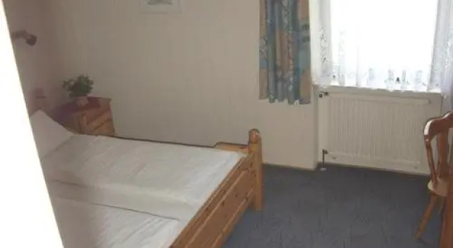 Hotel-Restaurant-Pfaelzer-Stuben, Rezervovat Hotel Illingen 