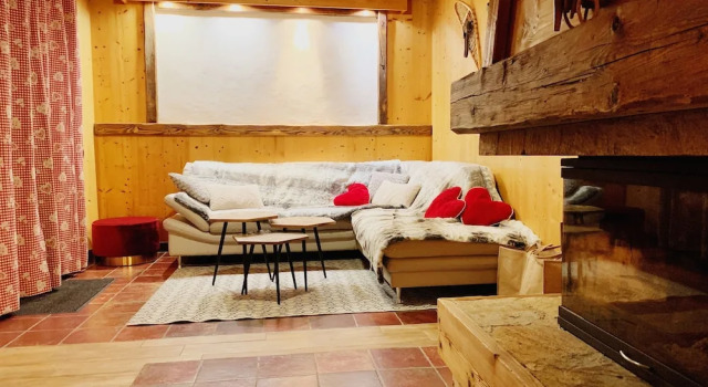 Ride & Breakfast Morzine-Avoriaz, Забронировать Отель Отели Порта дю Солей с бассейном, Бассейн