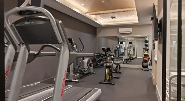 Sosuite One Bed Apt w Rooftop, Gym, Laundry, Забронировать Апарт-отель Апарт-отели Филадельфии, рядом с Филадельфийская ратуша, Апарт-отель