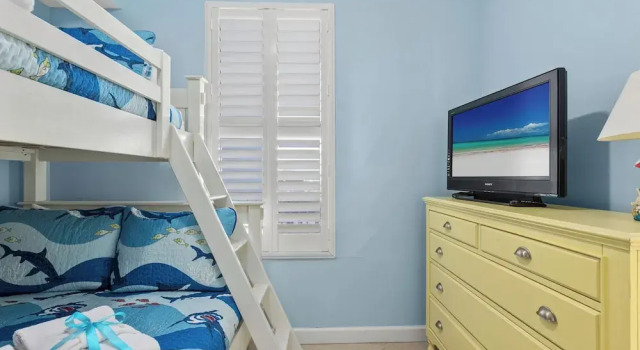 Grandview Oasis! 3BR 2BA Sleeps 9! Gulf-front Tranquility Beckons!, Rezerwuj Apartament Panama City Beach Panhandle Florida