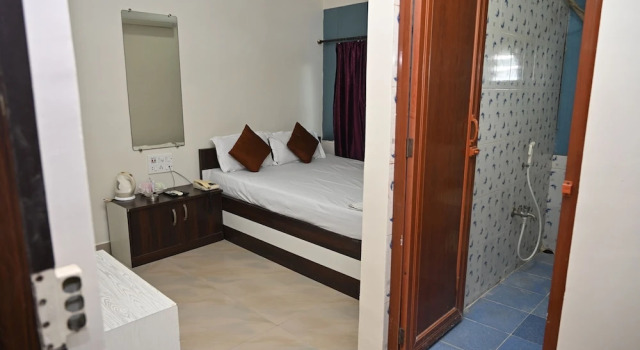 Camera Standard Hotel Gitanjali Maldah