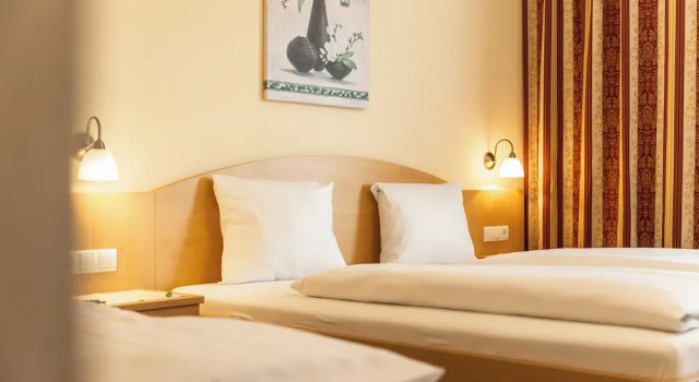 Трёхместный номер Standard с балконом Landhotel Stofflerwirt