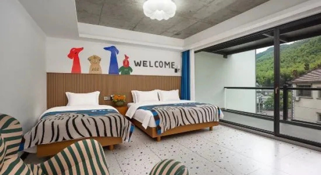 Семейный люкс Дуплекс с балконом и с красивым видом из окна Floral Hotel·Qixili · Surround Mountain Stream & Private Hot Spring Designer Villa