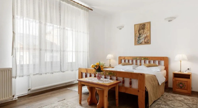 Casa Rasnoveana, Book Hotel Râşnov Brasov